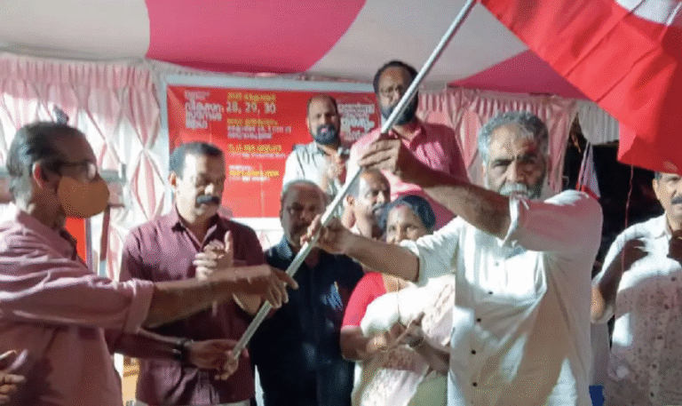 തൃപ്പൂണിത്തുറയിൽ എൽഡിഎഫ് ജാഥ തുടങ്ങി